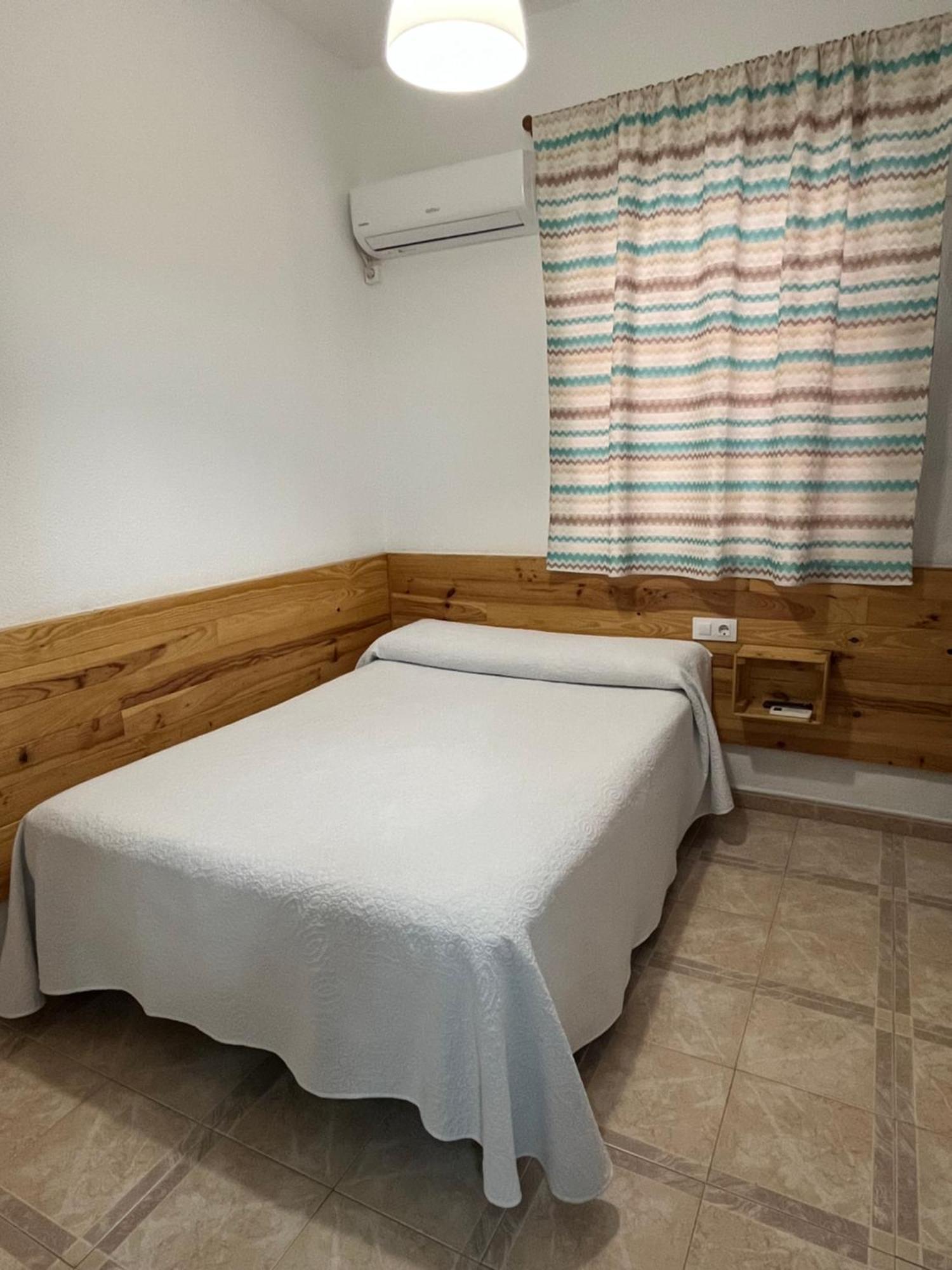 Hostal Barbate Exterior photo